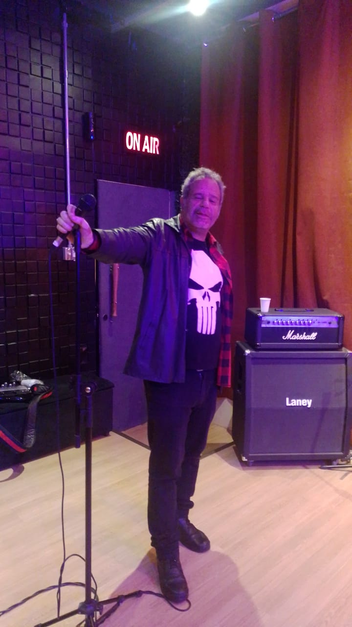 Edson Neves (Vocal e Líder)